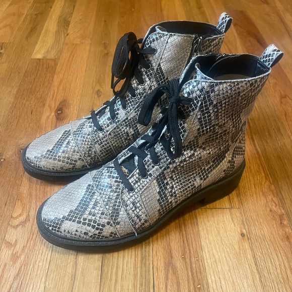 Paolo Shoes| Linea Snake Skin Combat lace up boots, size 8 - Picture 4 of 13